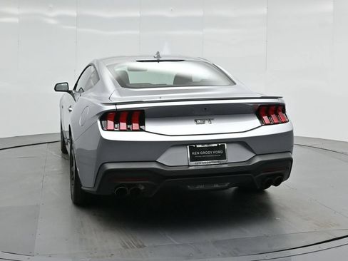 Used 2025 Ford Mustang GT RWD image 24