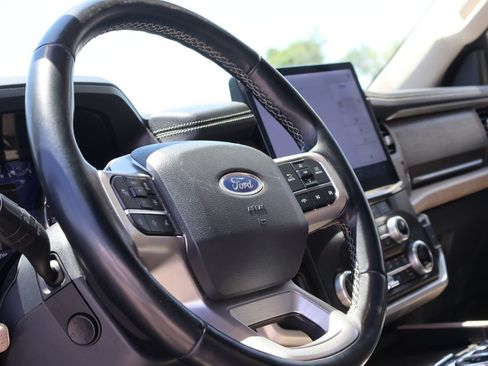 Used 2024 Ford Expedition Limited AWD/4WD image 26