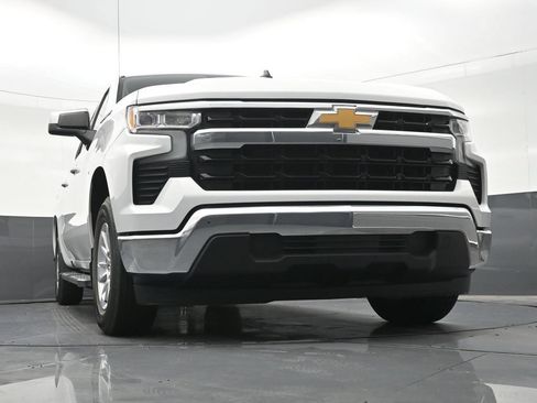 Used 2024 Chevrolet Silverado 1500 LT RWD image 30