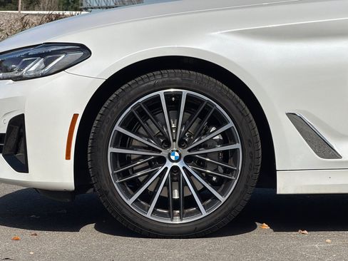 Used 2023 BMW 530i w/ Premium Package image 38
