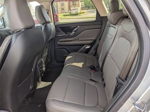 New 2024 Lincoln Corsair Reserve w/ Equipment Group 201A image 30