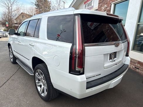 Used 2017 Cadillac Escalade Luxury image 7