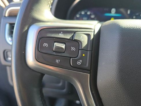 Used 2023 Chevrolet Suburban Premier image 16