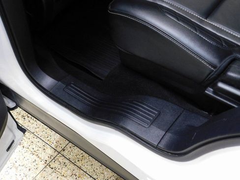 Used 2019 Ford Explorer Platinum image 74