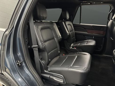 Used 2024 Lincoln Navigator Premiere image 34