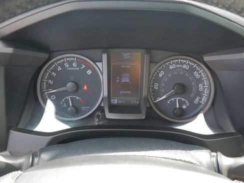 Used 2020 Toyota Tacoma TRD Sport AWD/4WD image 22