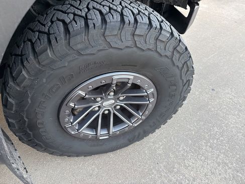 Used 2020 Ford F150 Raptor w/ Equipment Group 802A Luxury image 15