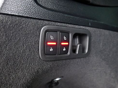 Used 2018 Audi Q7 3.0T Premium Plus w/ Premium Plus Package image 38