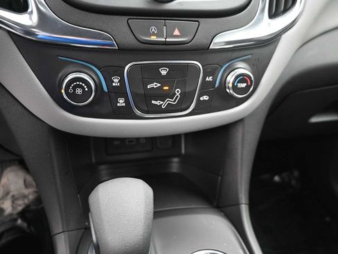 Used 2024 Chevrolet Equinox LS w/ LS Convenience Package AWD/4WD image 16