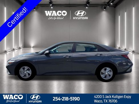 Used 2026 Hyundai Elantra SE FWD image 5