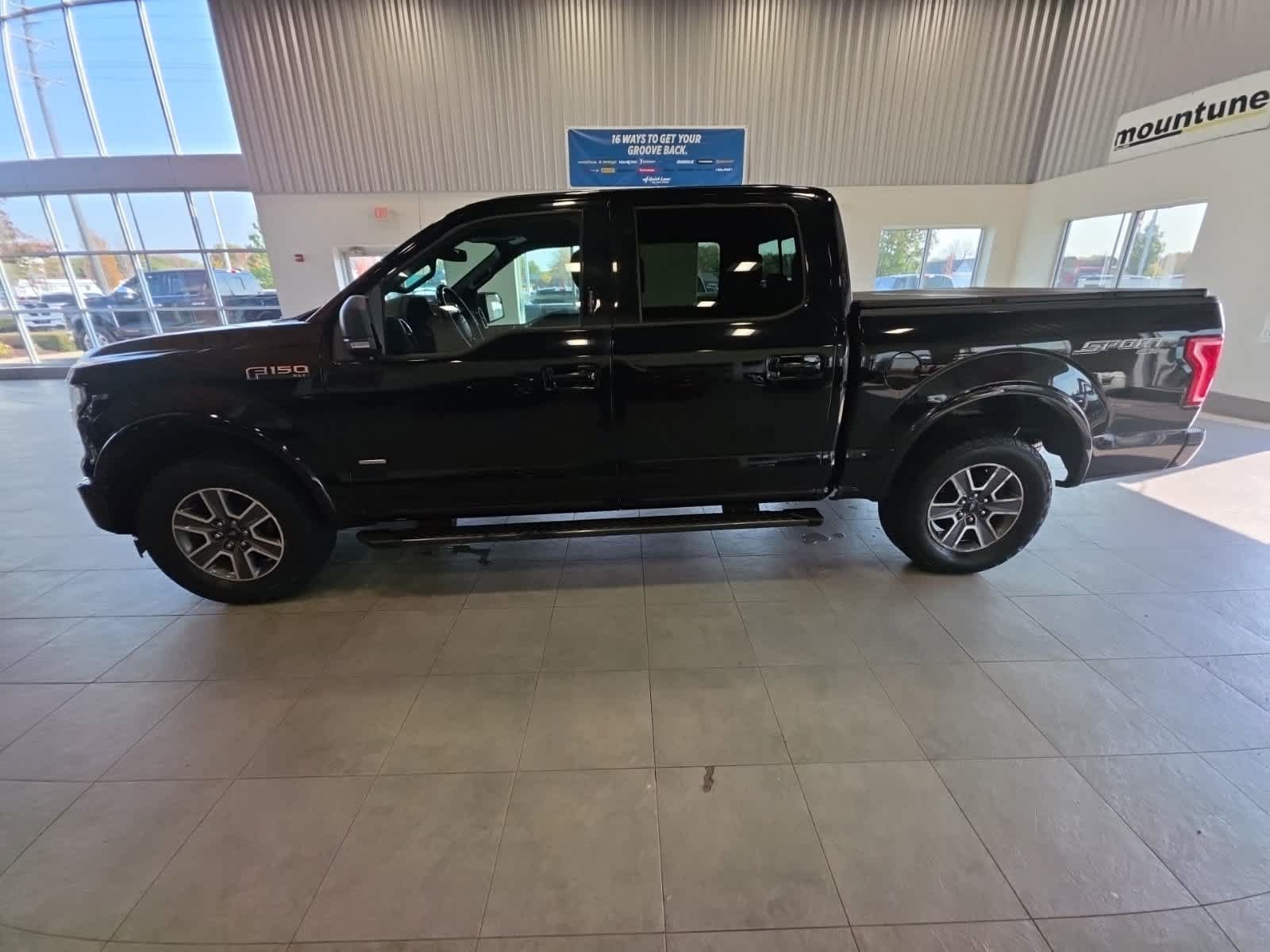 Used 2017 Ford F150 XLT w/ Equipment Group 302A Luxury AWD/4WD image 13