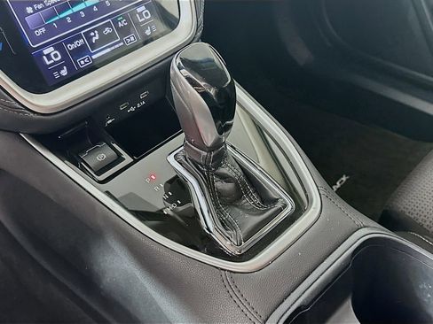 Used 2022 Subaru Outback Premium image 16