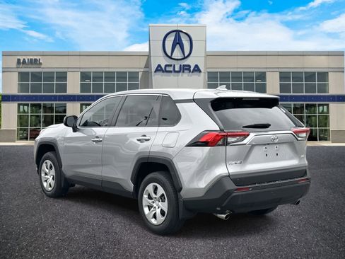 Used 2023 Toyota RAV4 LE image 3