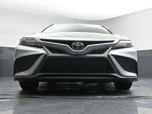 Used 2021 Toyota Camry SE image 31