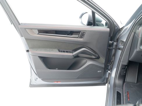 New 2026 Porsche Cayenne GTS AWD/4WD image 21