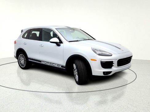 Used 2018 Porsche Cayenne S image 6