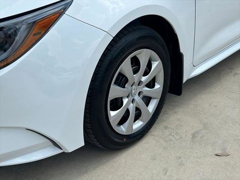 Certified 2026 Toyota Corolla LE FWD image 9