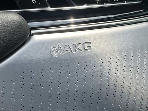 New 2026 Cadillac Lyriq Premium Luxury image 24