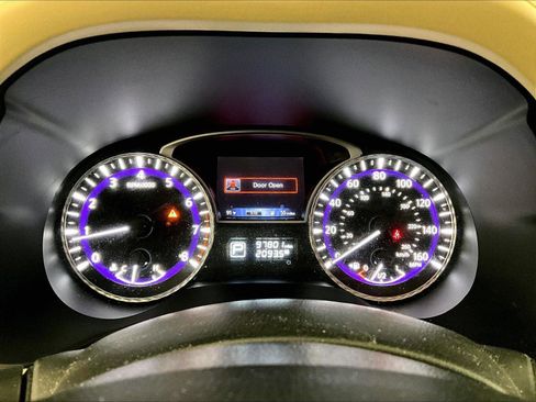 Used 2017 INFINITI QX60 Luxe w/ Deluxe Technology Package image 19