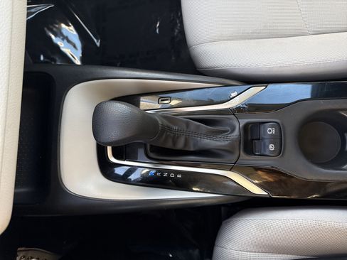 Used 2022 Toyota Corolla LE image 28