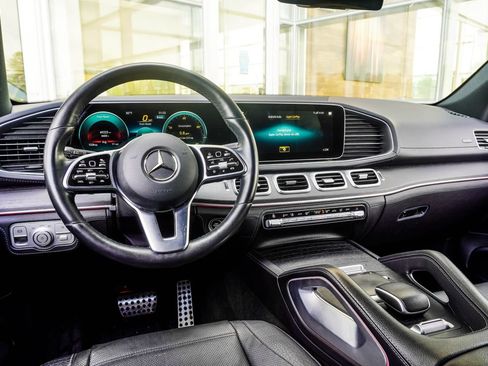 Used 2023 Mercedes-Benz GLS 580 4MATIC image 14