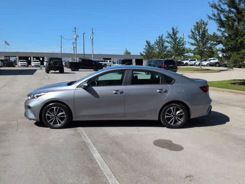 Used 2024 Kia Forte LXS FWD image 5