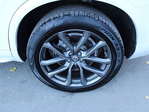 Used 2016 Volvo XC90 T6 Momentum AWD/4WD image 9