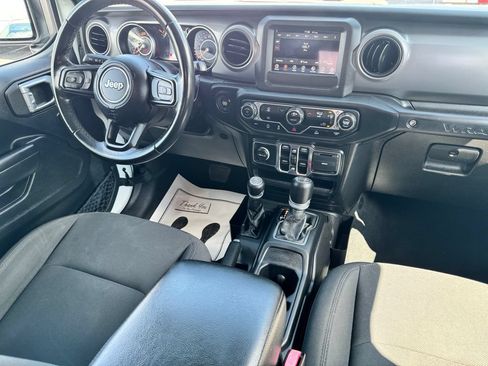 Used 2022 Jeep Wrangler Unlimited Sport AWD/4WD image 12