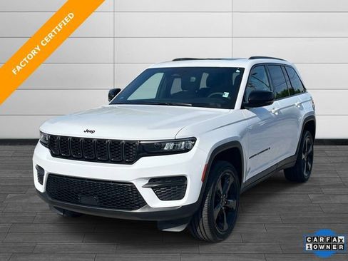 Certified 2024 Jeep Grand Cherokee Altitude AWD/4WD image 8