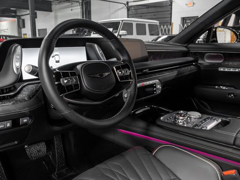 Used 2025 Genesis G90 3.5T image 10