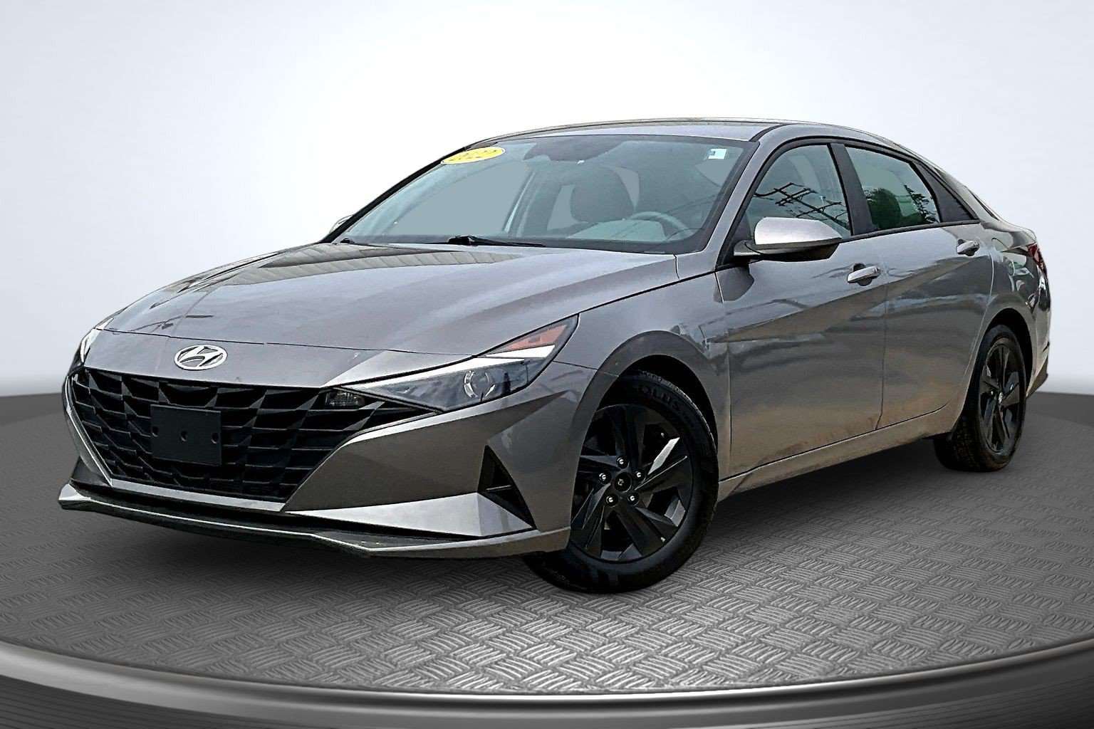 Used 2022 Hyundai Elantra SEL w/ Cargo Package FWD image 1
