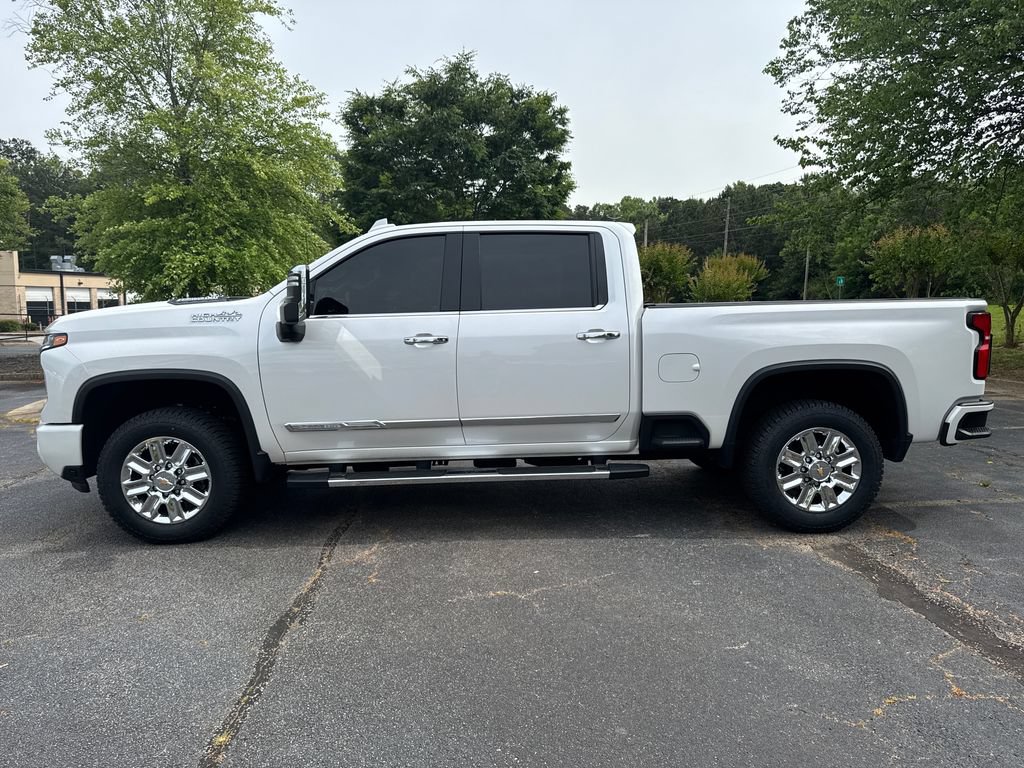 Used 2024 Chevrolet Silverado 2500 High Country w/ High Country Premium Package AWD/4WD image 21