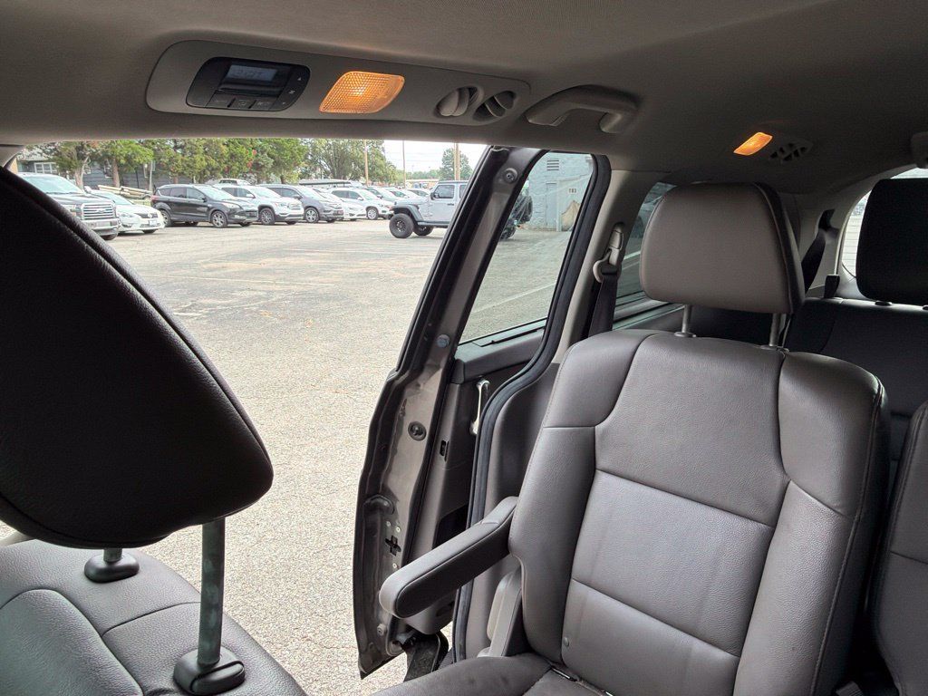 Used 2015 Honda Odyssey EX-L image 24