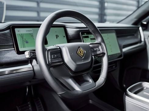 Used 2025 Rivian R1S Adventure image 43