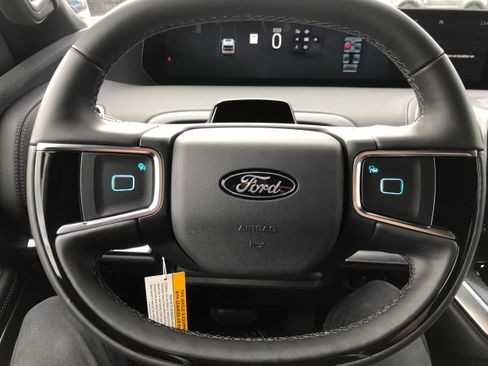 New 2025 Ford Expedition Platinum w/ Stealth Performance Package image 17