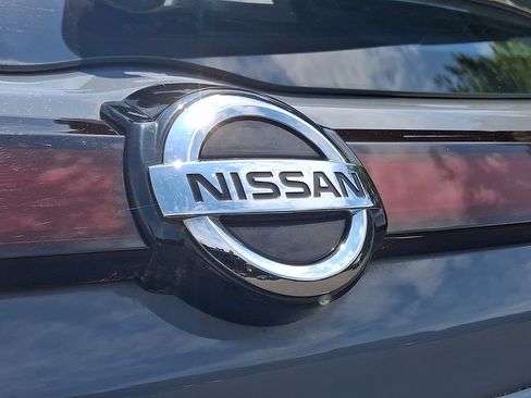 Used 2021 Nissan Kicks SV FWD image 29