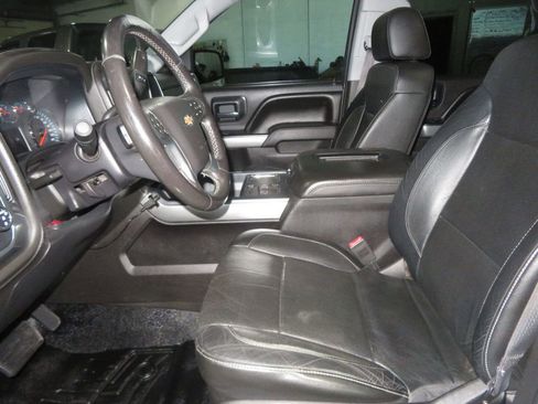 Used 2017 Chevrolet Silverado 1500 LTZ Z71 w/ LTZ Plus Package AWD/4WD image 17