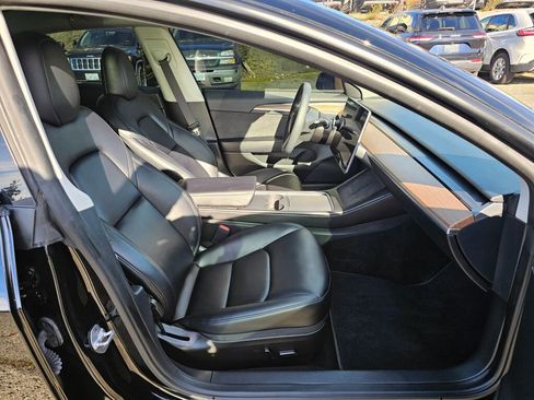 Used 2023 Tesla Model 3 Performance image 12