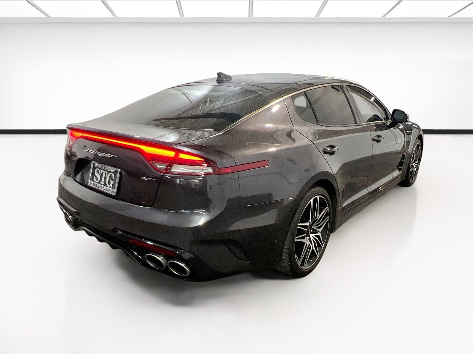 Used 2022 Kia Stinger GT1 w/ Red Interior Color Package RWD image 4