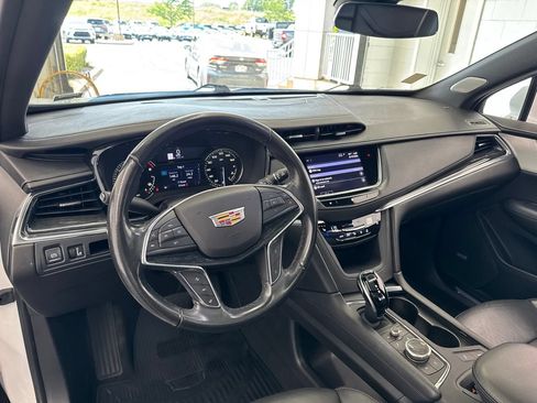 Used 2021 Cadillac XT5 Premium Luxury FWD image 17