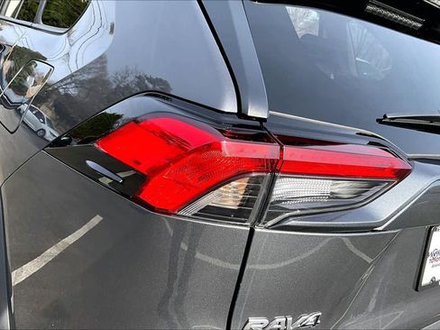 Certified 2025 Toyota RAV4 LE image 27