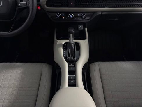 Used 2023 Honda HR-V LX image 22
