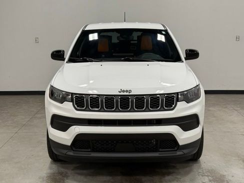 Used 2024 Jeep Compass Sport AWD/4WD image 4