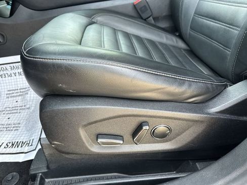 Used 2016 Ford Edge SEL w/ Equipment Group 201A AWD/4WD image 16