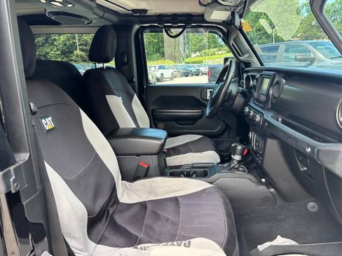 Used 2019 Jeep Wrangler Sport AWD/4WD image 10