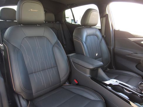 Used 2025 Buick Envista Avenir image 11