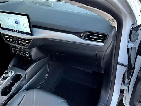 Used 2025 Ford Escape SE w/ PHEV Premium Package FWD image 26