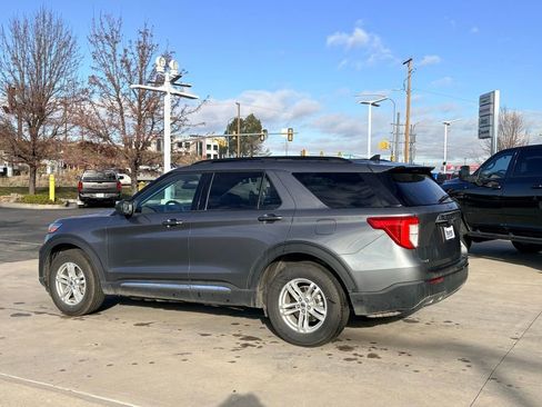 Used 2024 Ford Explorer XLT w/ Equipment Group 202A image 8