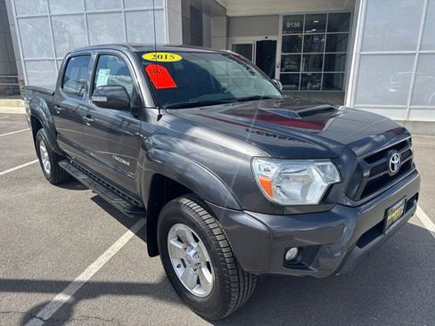 Used 2015 Toyota Tacoma PreRunner w/ TRD Sport Package RWD image 4