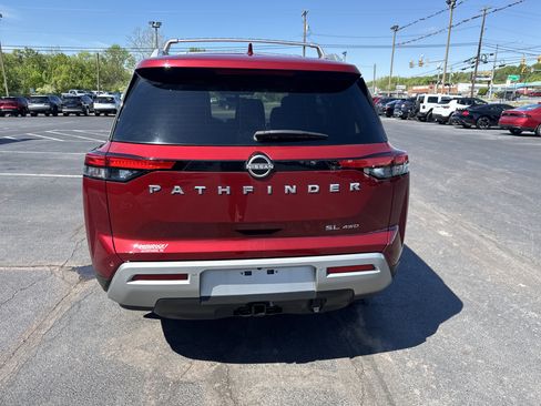 Used 2023 Nissan Pathfinder SL w/ SL Premium Package AWD/4WD image 4
